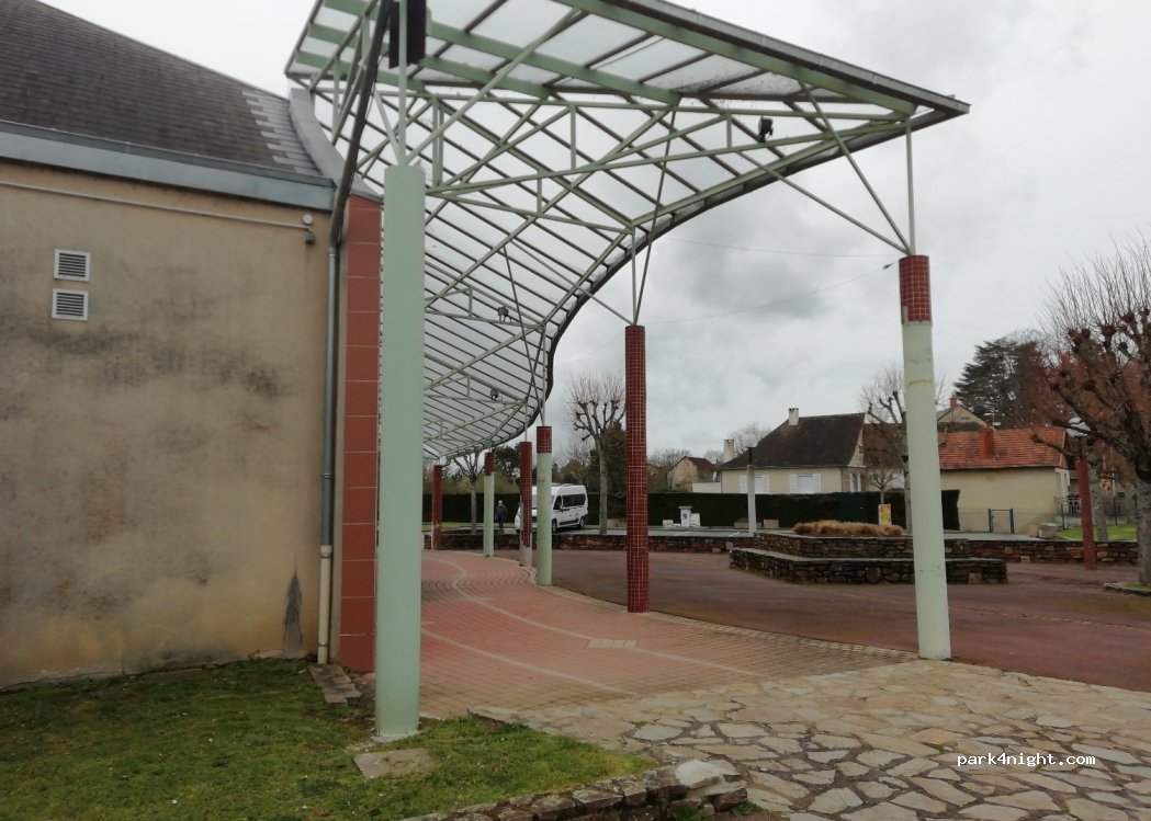 (23600) Boussac - 4-10 Avenue des Bancs Verts — foto 2