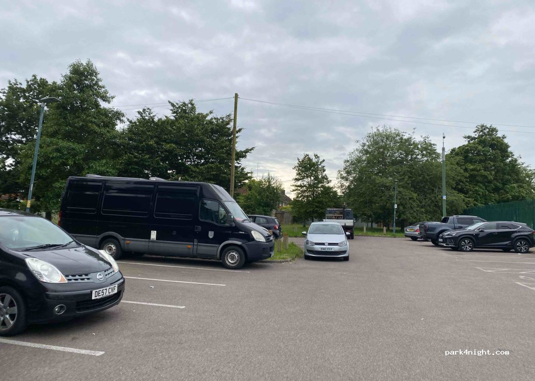 (WD6 1PL) Borehamwood - 2 Aberford Road — foto