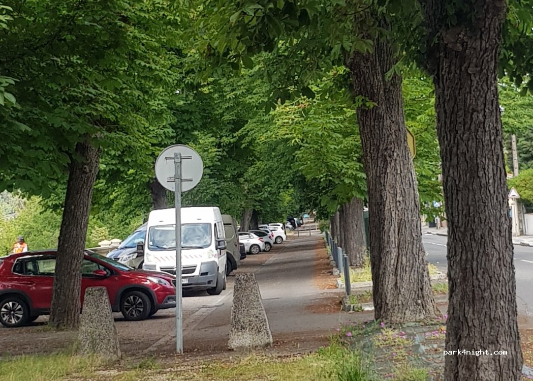 (31340) Villemur-sur-Tarn - 11 Allée Charles de Gaulle — foto