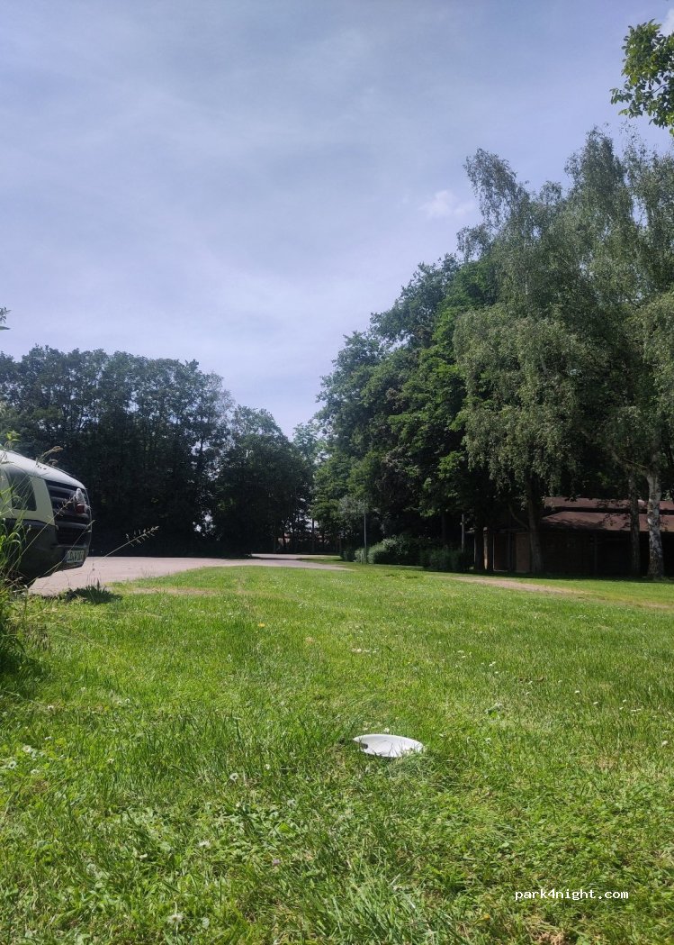 (76777) Neupotz - 1 Im Sportfeld — foto
