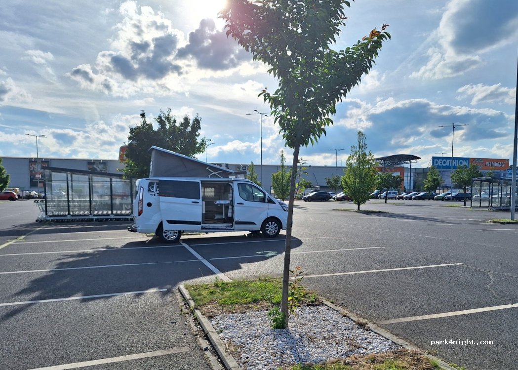 (360 01) Jenišov - 30 Obchodní — foto