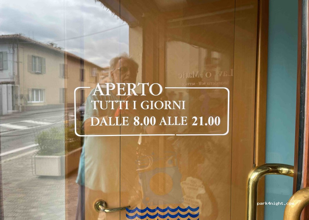 (25049) Iseo - 13 Via Roma — foto