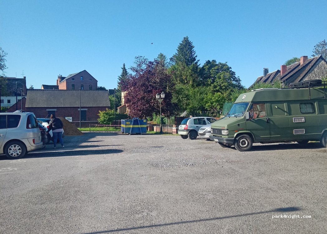 (59740) Solre-le-Château - 28 Grand Rue — foto