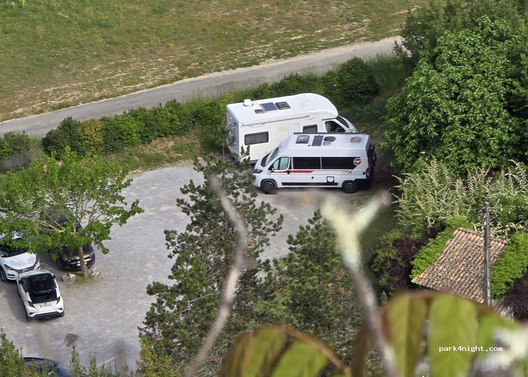 (07200) Rochecolombe - 30 Ruelle du Vieux Village — foto 5