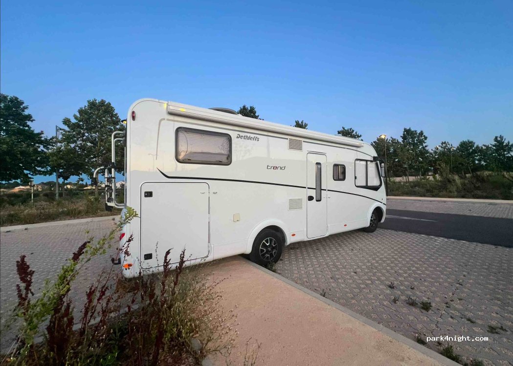 (83470) Saint-Maximin-la-Sainte-Baume - 35 Rue des Écoles — foto 4