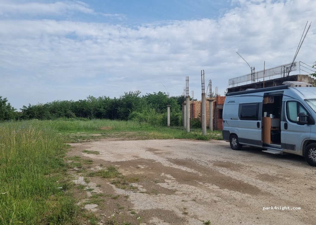 () Topola - Unnamed Road — foto 2