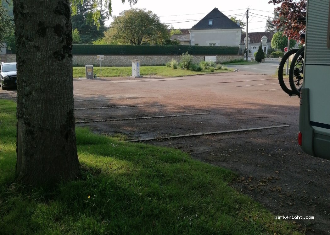 (41110) Mareuil-sur-Cher - 8-16 Rue du Bas Guéret — foto 2