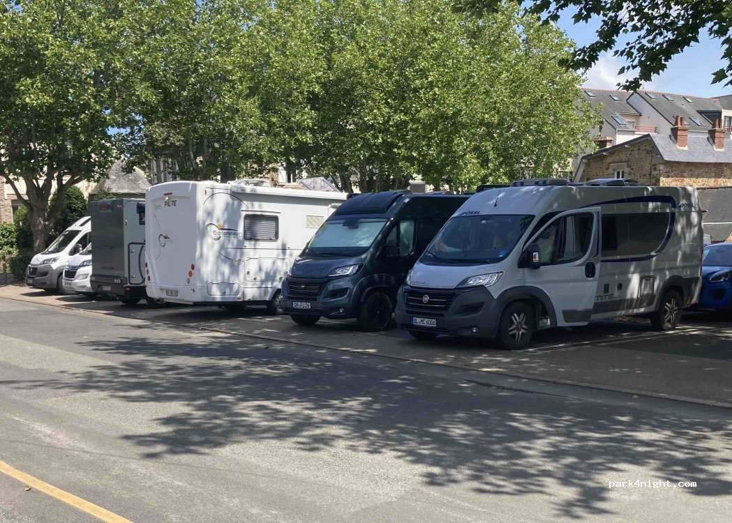 (22700) Perros-Guirec - 21 Rue Anatole France — foto 3