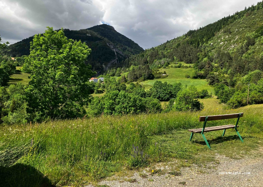 (26620) Lus-la-Croix-Haute - Unnamed Road — foto