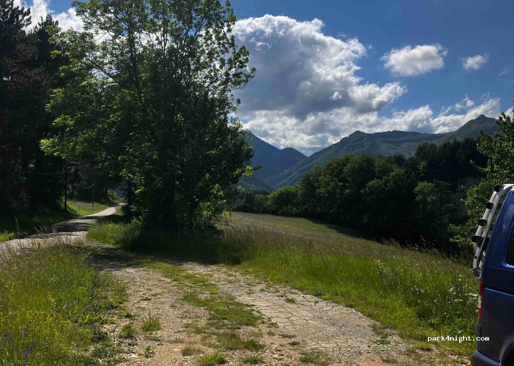 (26620) Lus-la-Croix-Haute - Unnamed Road — foto 2