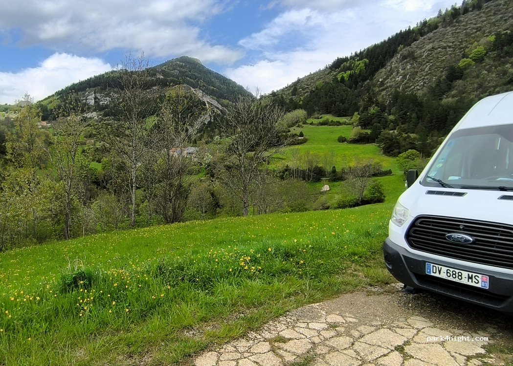 (26620) Lus-la-Croix-Haute - Unnamed Road — foto 4