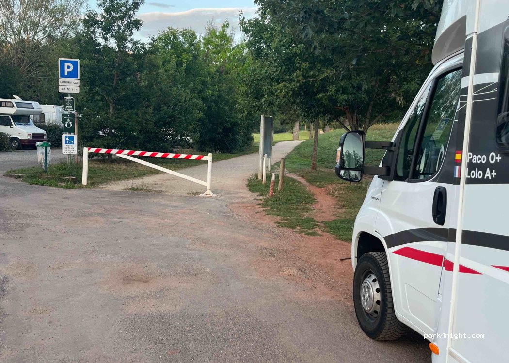 Aire camping car Rodez — foto 4