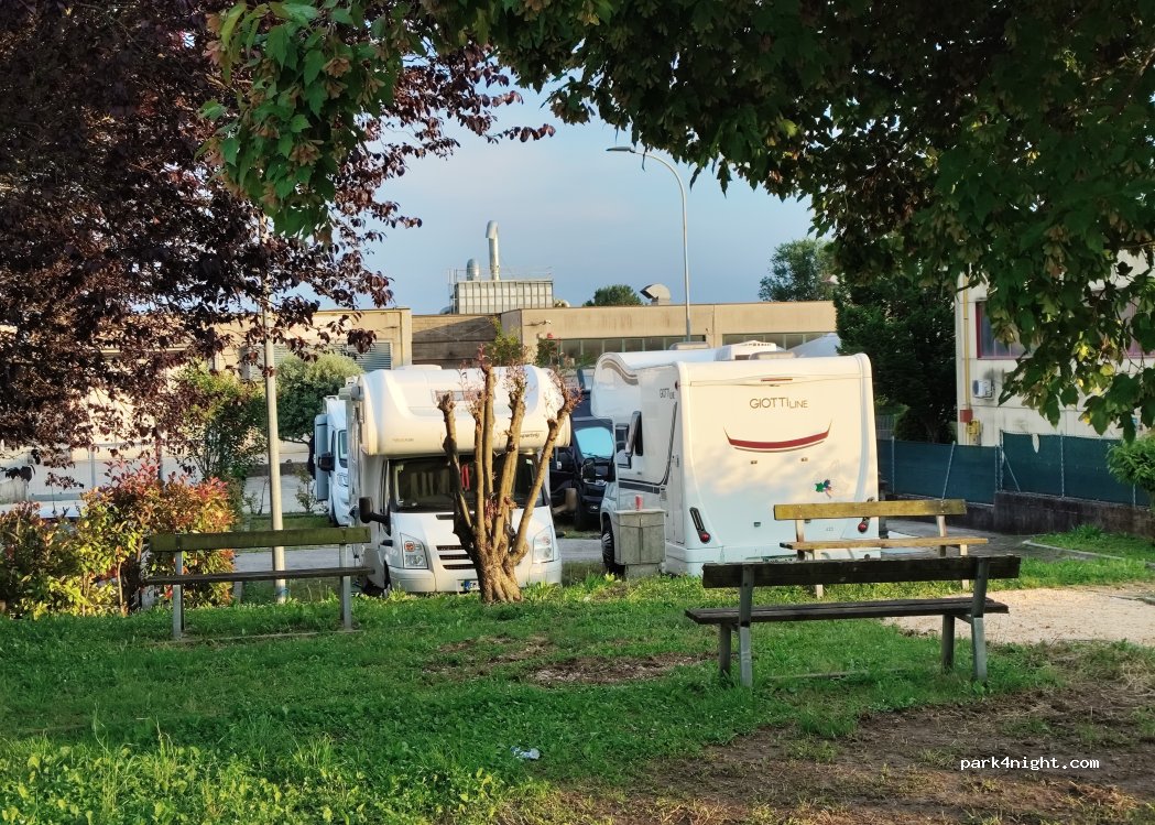 Area Sosta Camper — foto 2
