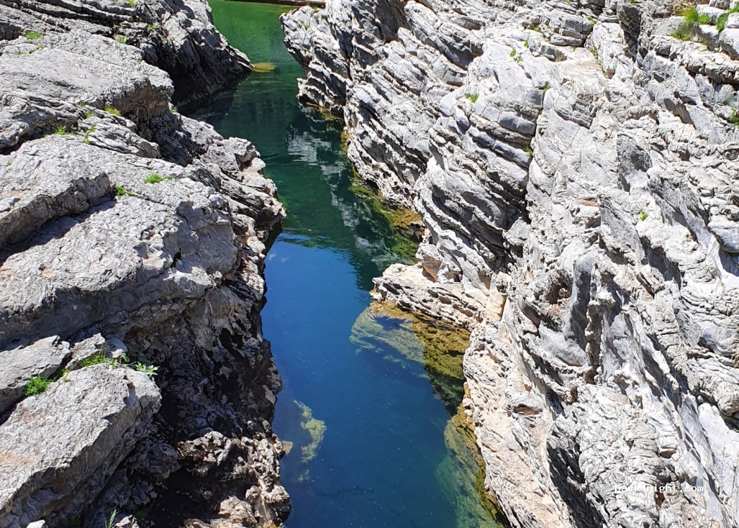 () Urë e Shtrenjtë - Rruga Mesit Postribe — foto 2