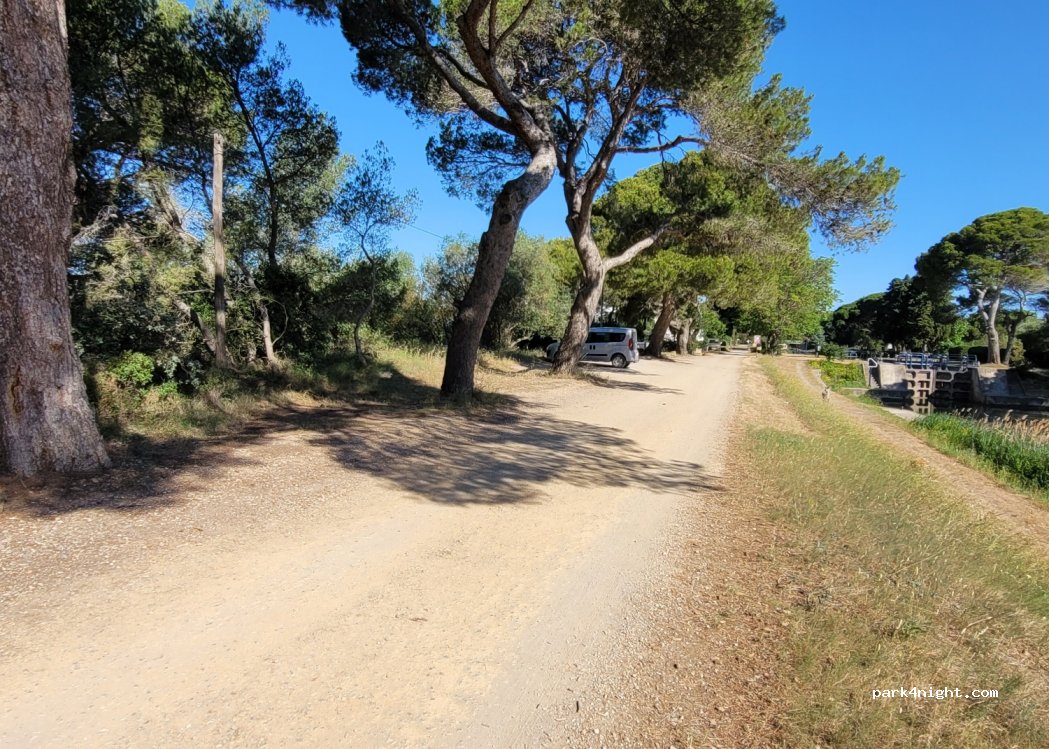 (11590) Sallèles-d'Aude - Zone Industrielle de Truilhas — foto