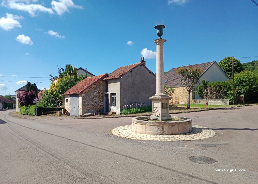 (52140) Chauffourt - 10 Rue Cotand — foto
