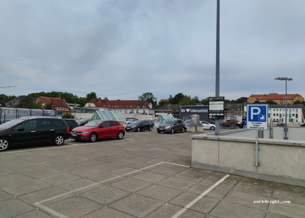 (24837) Schleswig - 17 Schwarzer Weg — foto