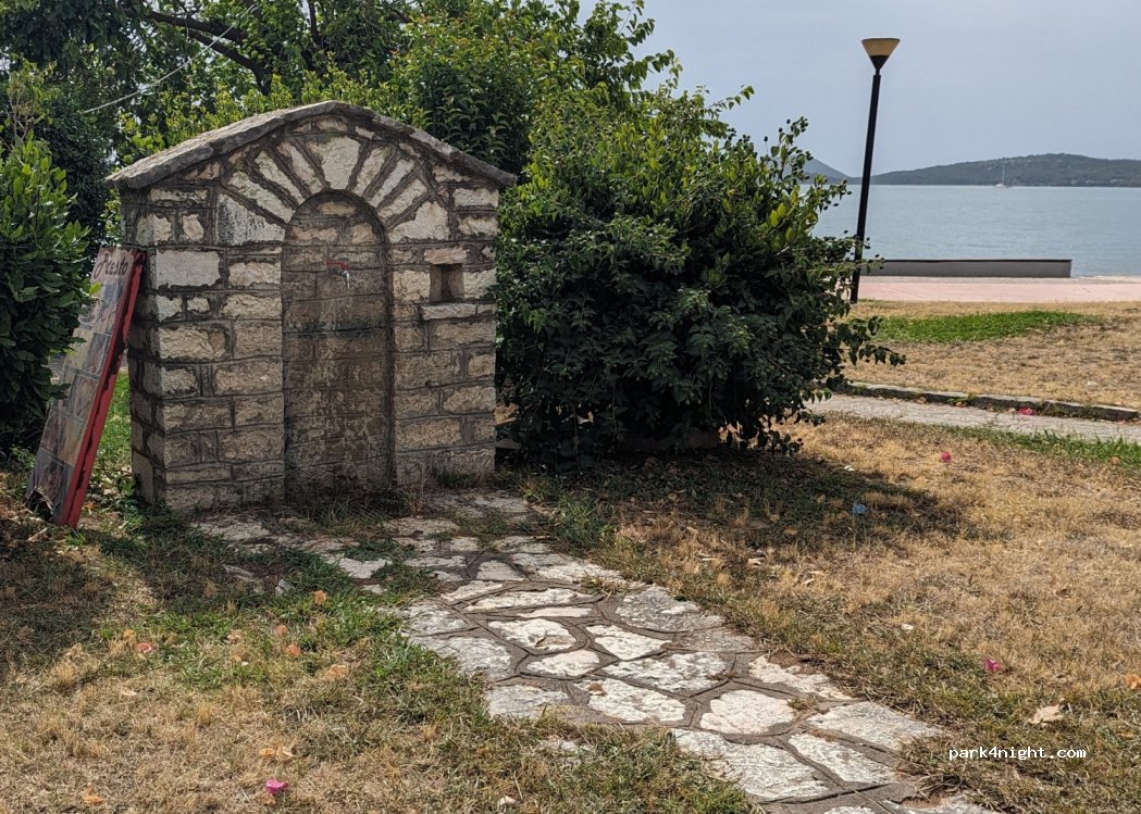 (461 00) Igoumenitsa - 2 Evaggelistrias — foto