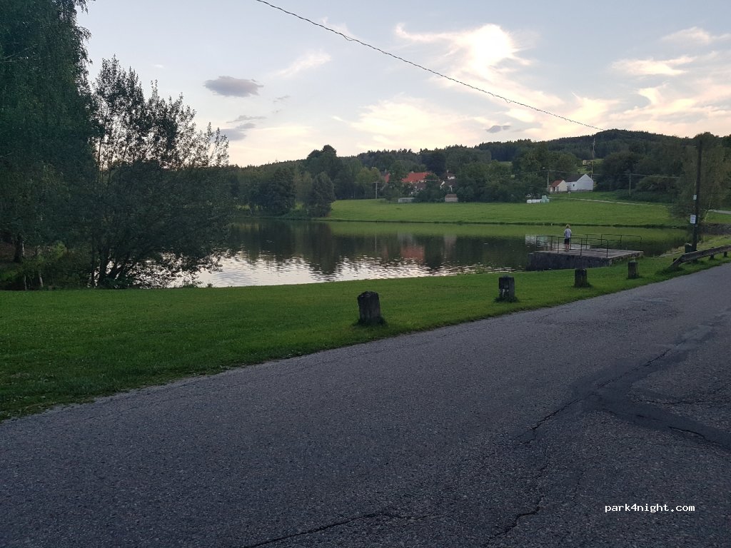 (374 01) Slavče - — foto 2