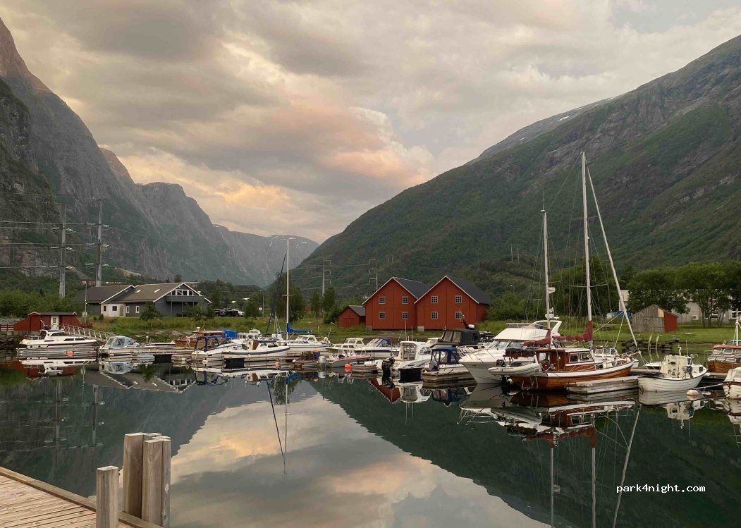 Bobilparkering Sunndalsøra — foto 4