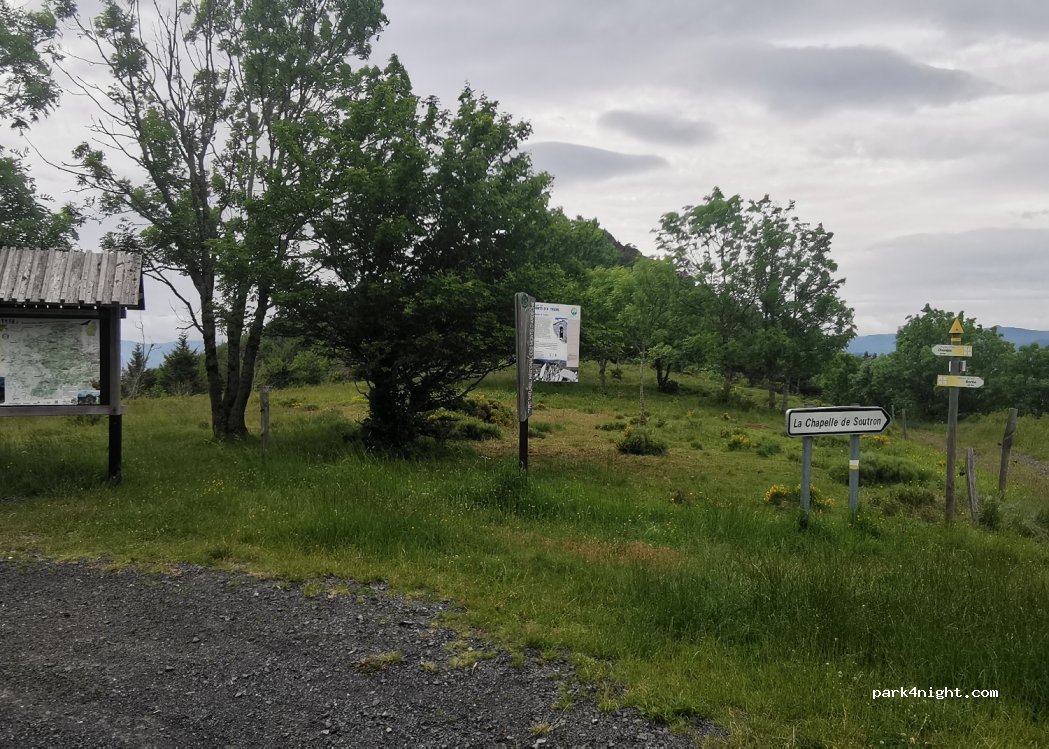 (07310) Arcens - Unnamed Road — foto