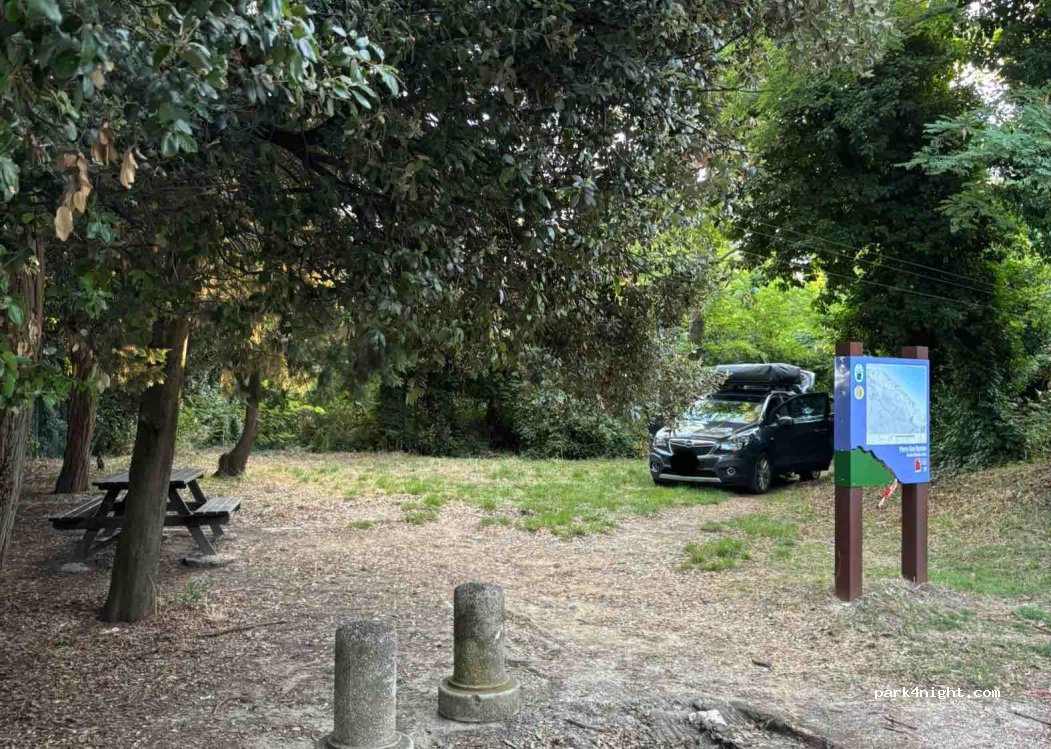(61121) Pesaro - 18 Strada dei Canneti — foto