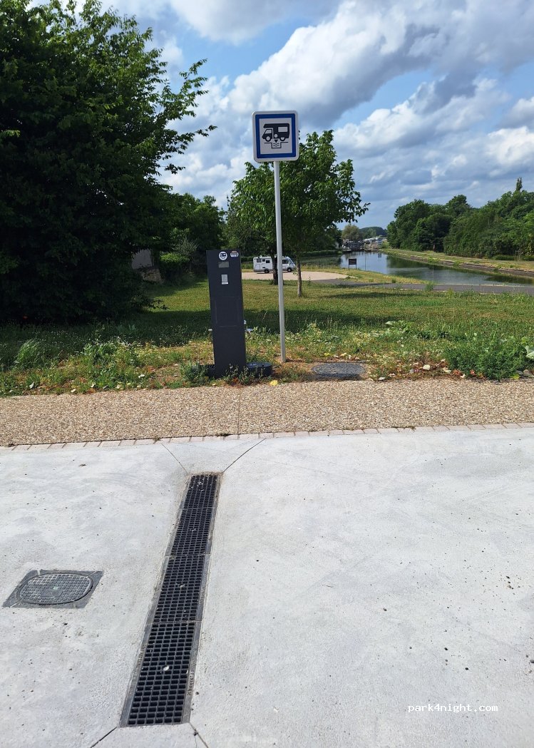 (18320) Marseilles-lès-Aubigny - 2 Rue du Bourbonnais — foto 5