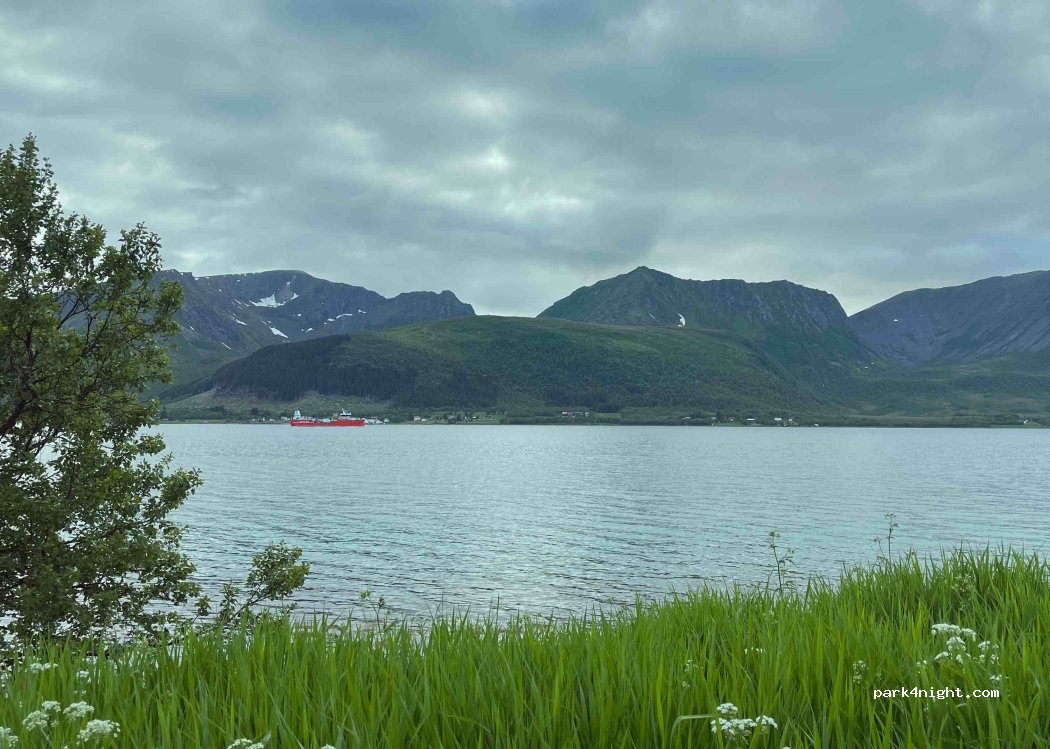 (8484) Risøyhamn - 29 Primær Fylkesveg 82 — foto 2
