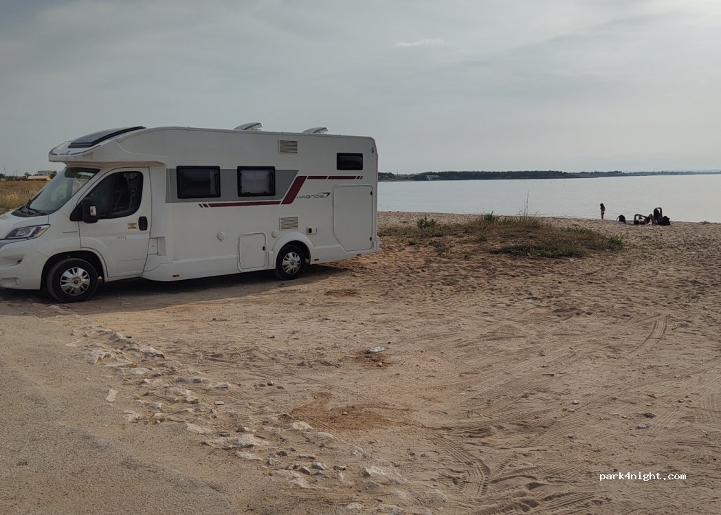 (72100) Brindisi - Via di Punta Penne — foto