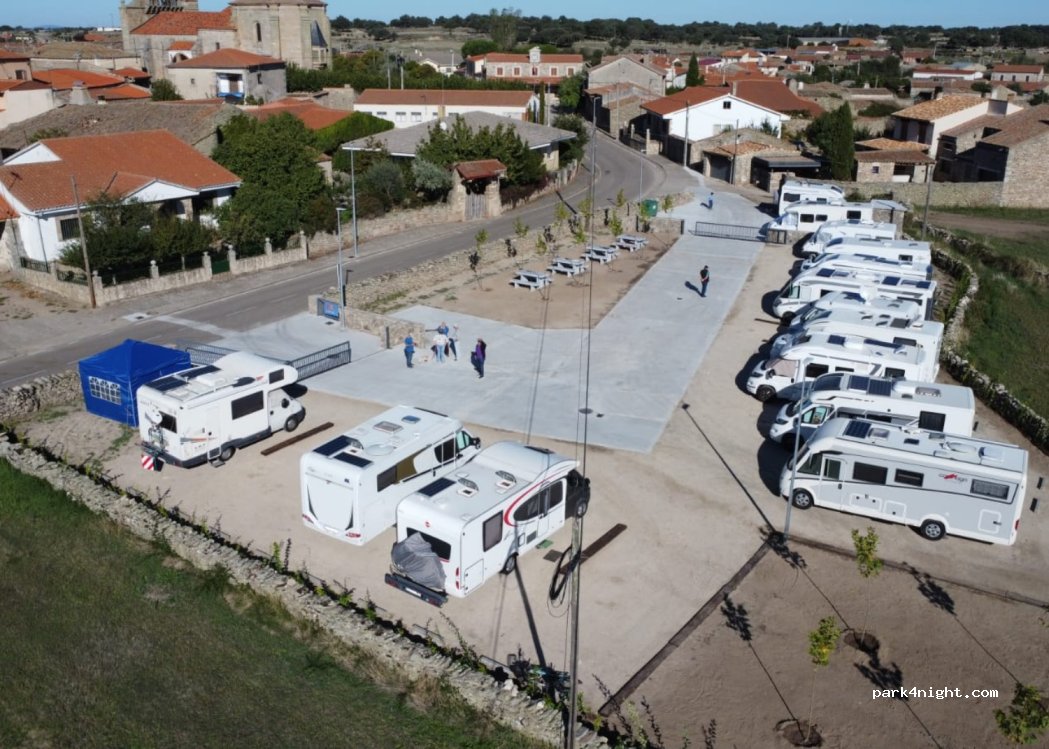 Área de autocaravanas de Róelos de Sayago — foto