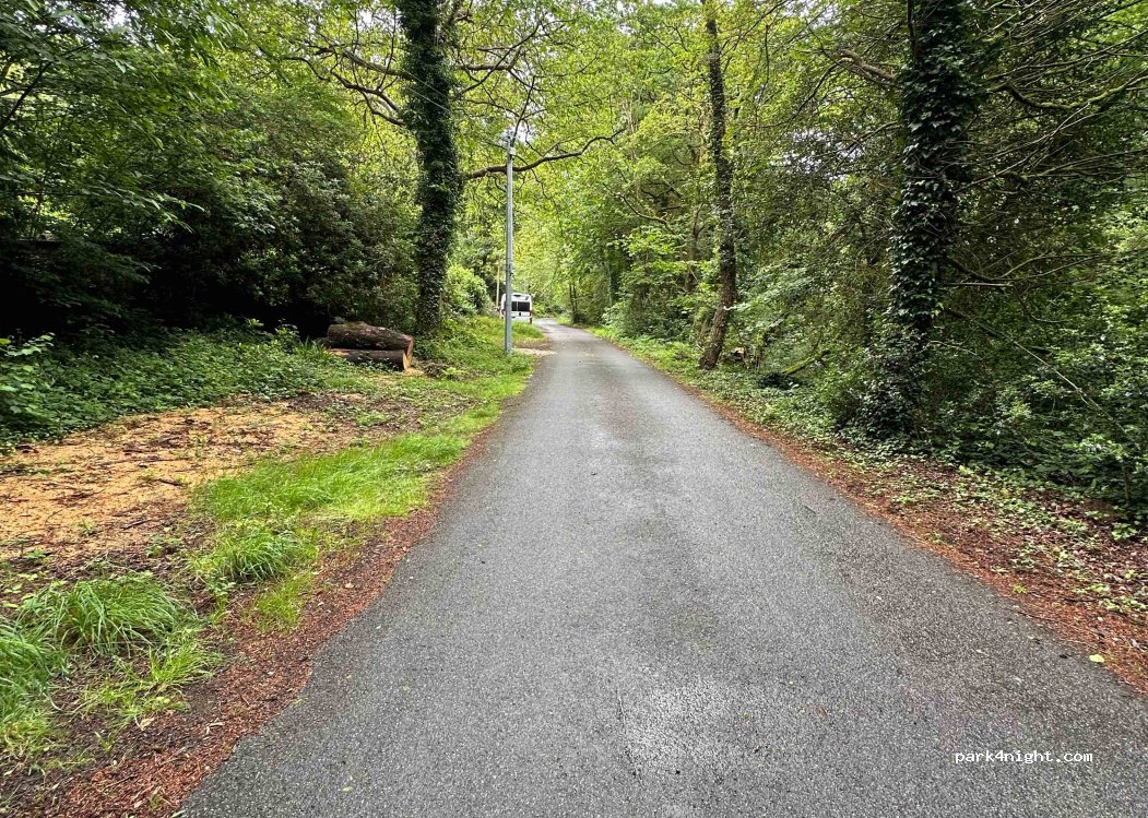 (29500) Ergué-Gabéric - Chemin de l'Écluse — foto