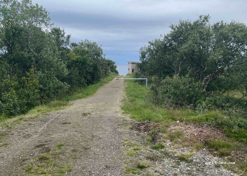 (8480) Skarstein - Unnamed Road — foto