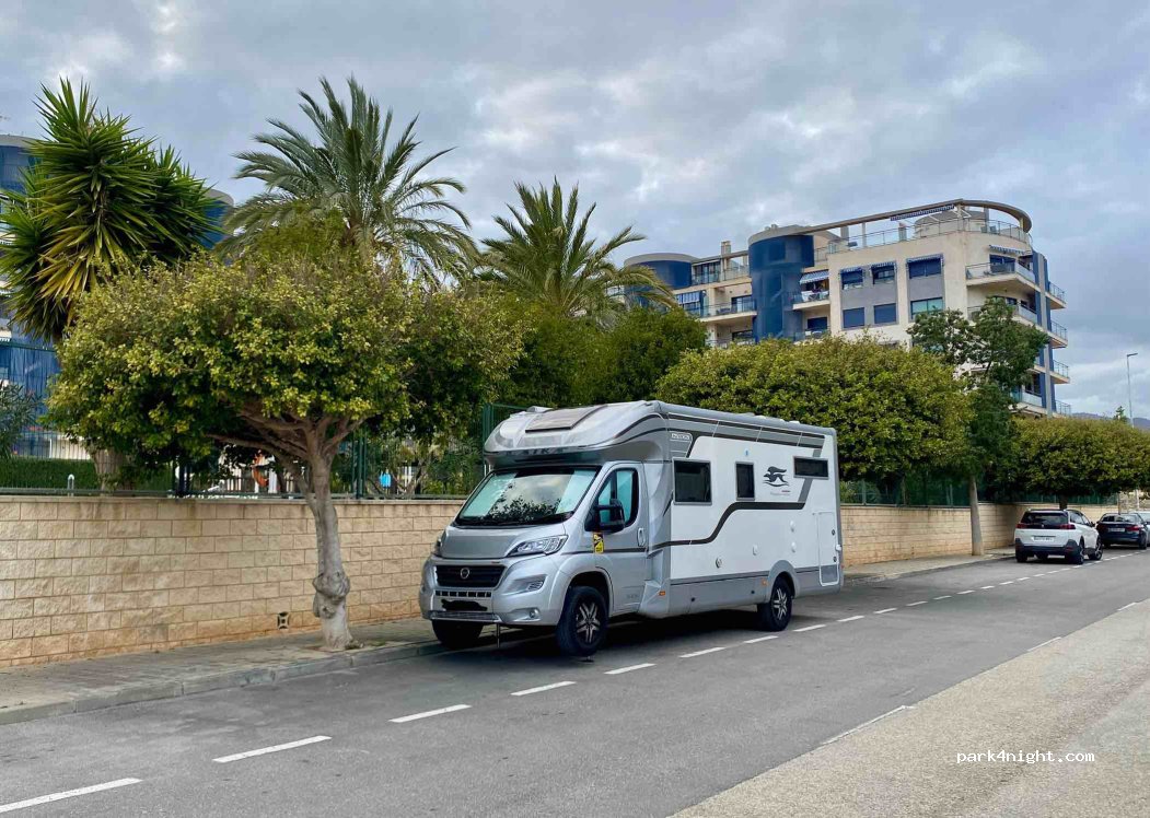 (03570) La Vila Joiosa - 18 Avinguda Marina Baixa — foto 2