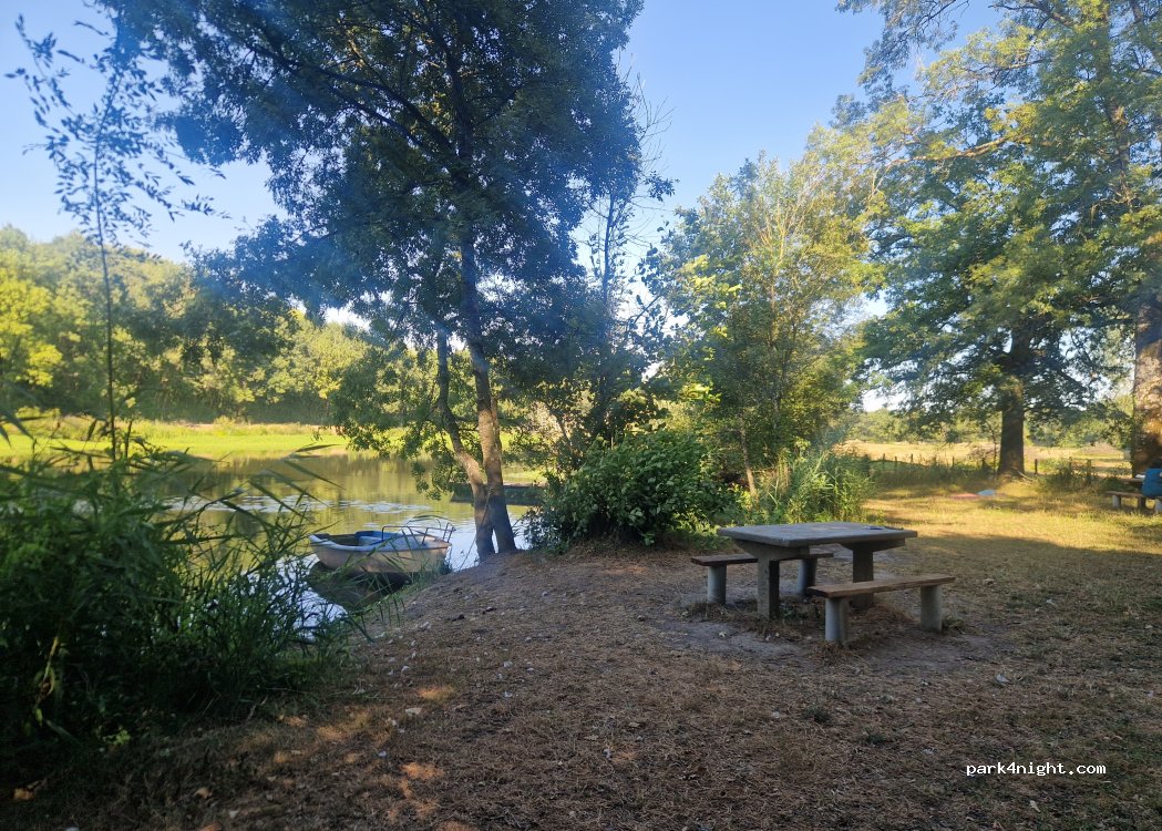 (44630) Plesse - Allée du Canal Domaine de Carheil — foto 3
