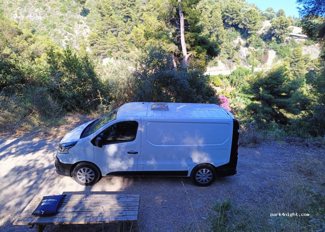 (06500) Menton - 40 Piste de la Giraude — foto 2