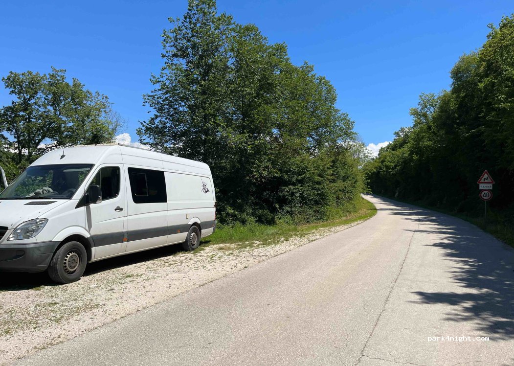 (52352) Kanfanar - Unnamed Road — foto