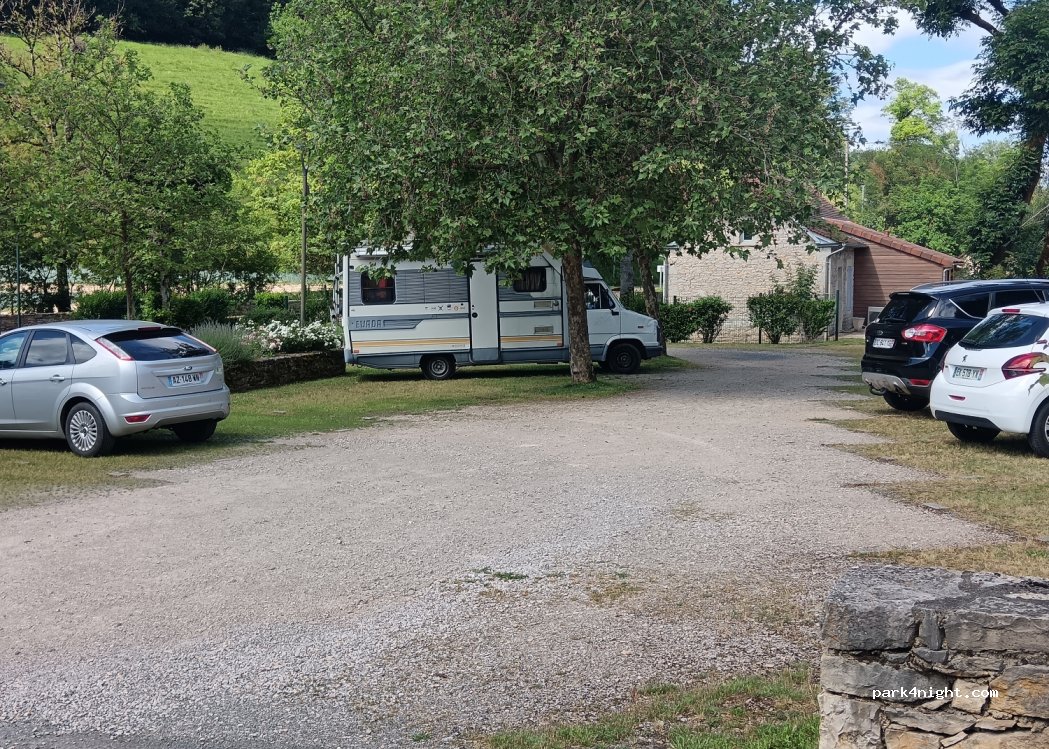 (12200) Saint-Remy - 1 impasse de l' Algouse — foto