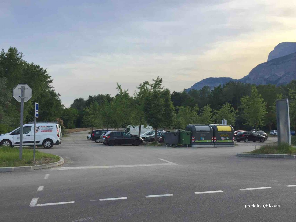 (38660) La Terrasse - 1336-1356 Route du Lac — foto