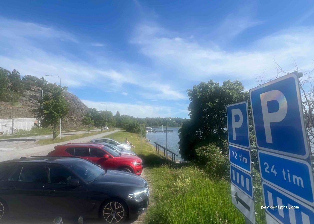 (133 35) Saltsjöbaden - 11 Stockholmsvägen — foto
