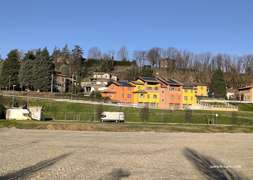 Parcheggio P 5 per camper — foto 3