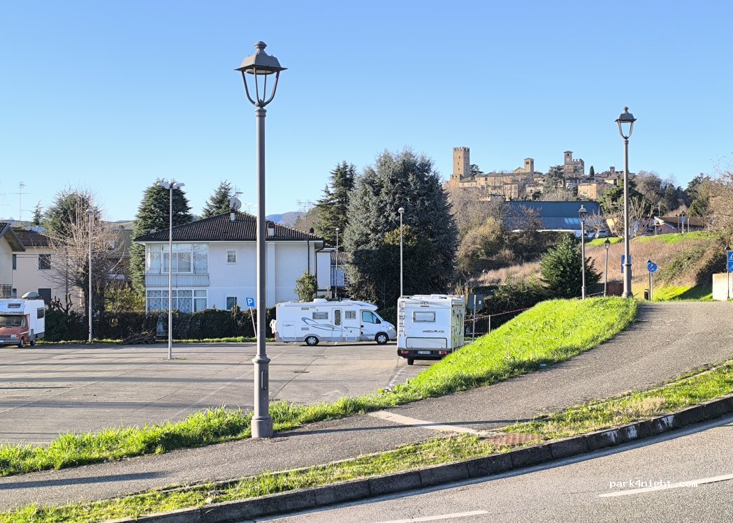 Parcheggio P 5 per camper — foto 4