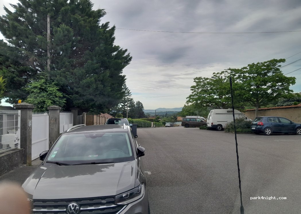 (69230) Saint-Genis-Laval - 6 Rue du Frère Benoît — foto