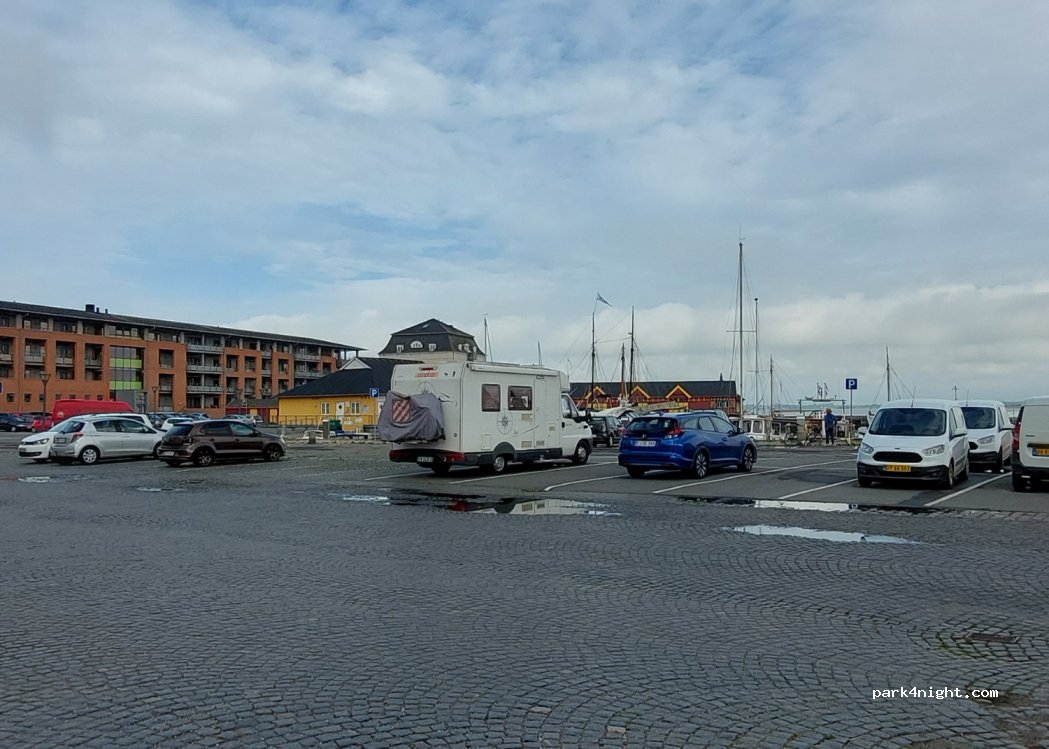 (5900) Rudkøbing - 15 Havnepladsen — foto