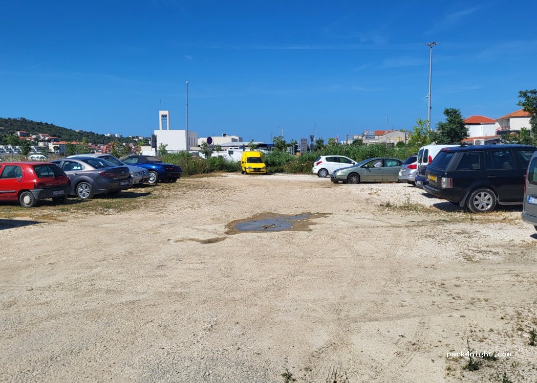 (21220) Trogir - 42 kneza Trpimira — foto