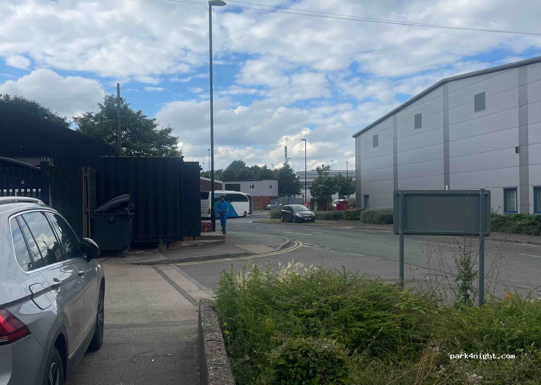 (CV6 5GN) Coventry - 14 The Stampings — foto 3