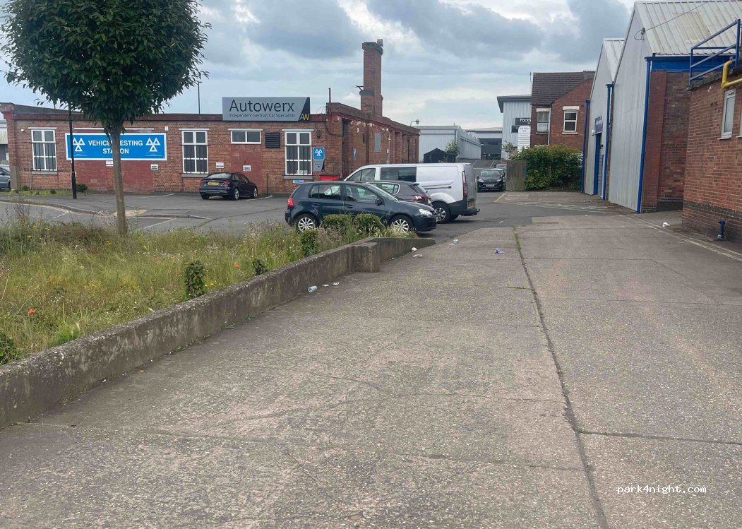 (CV6 5GN) Coventry - 14 The Stampings — foto 4