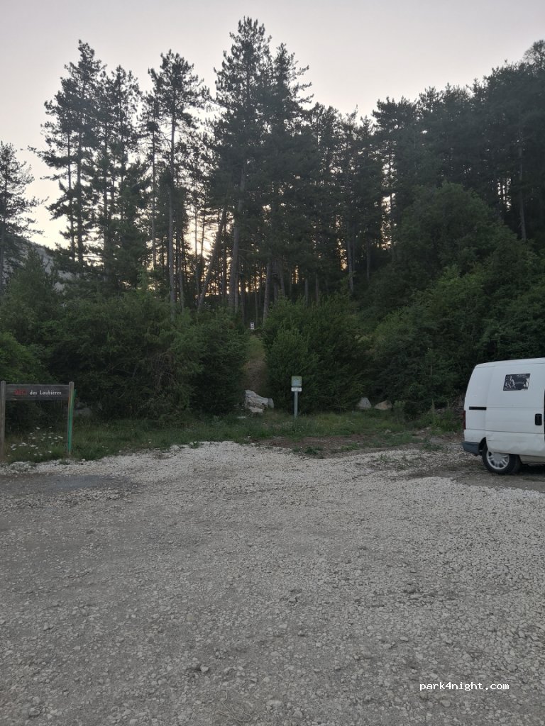 (04170) Saint-Julien-du-Verdon - D955 — foto 2