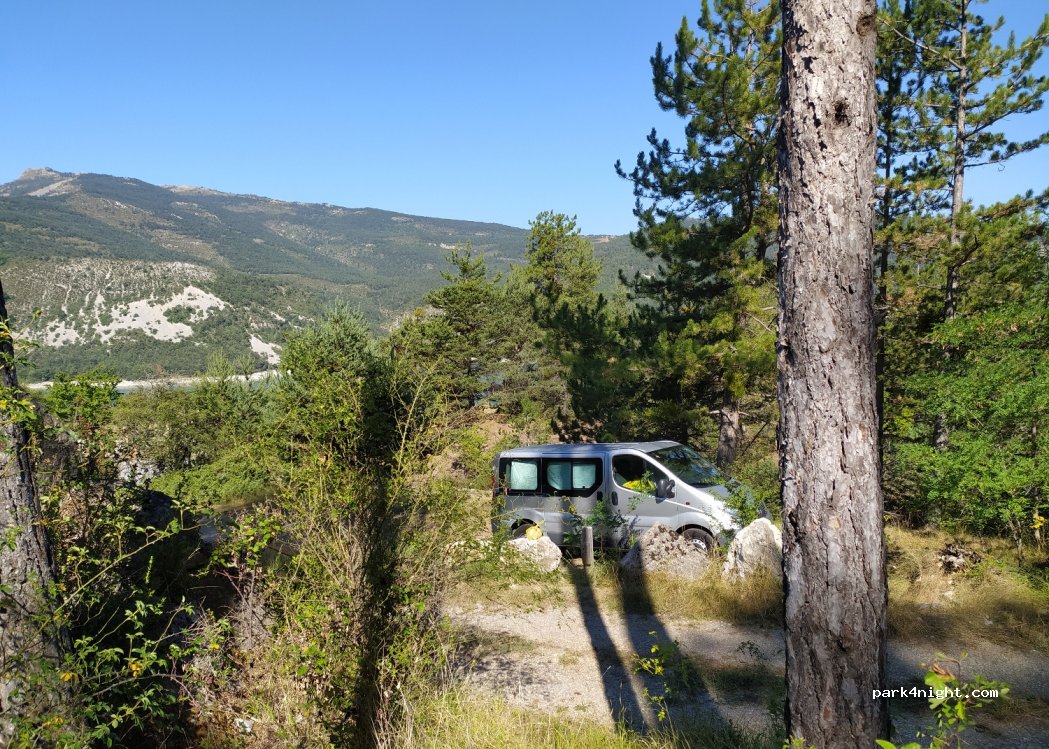 (04170) Saint-Julien-du-Verdon - D955 — foto 4