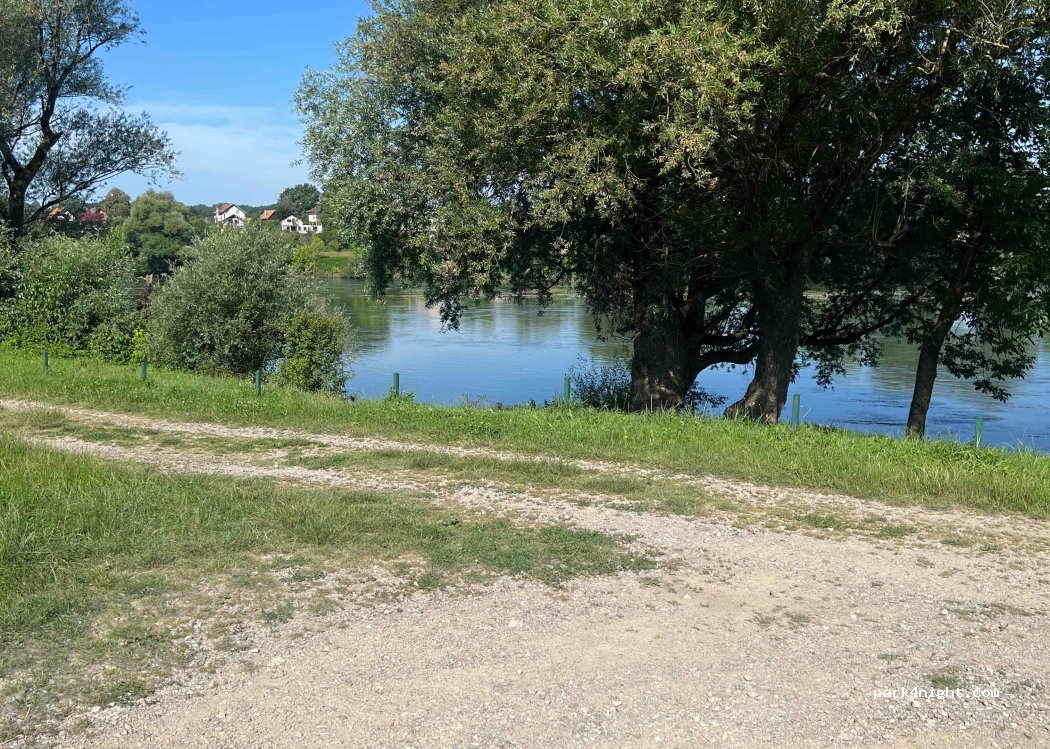 (10451) Lijevo Sredičko - Ulica Putina — foto 2