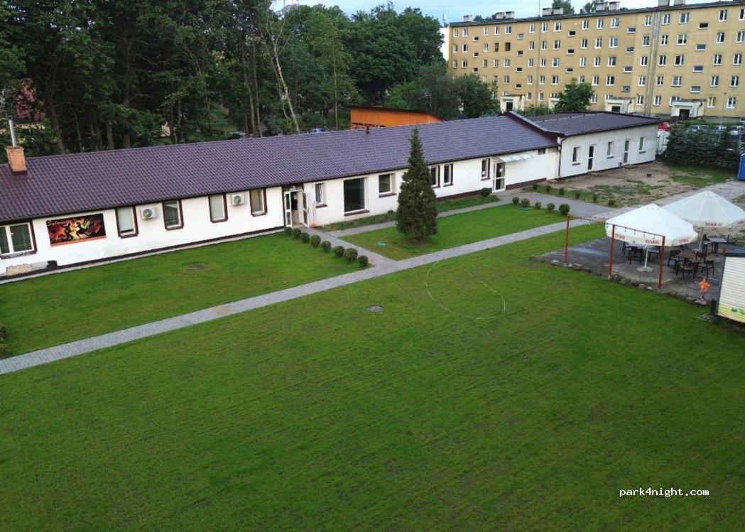 Galeria PRL noclegi pole namiotowe kemping sala imprezy — foto